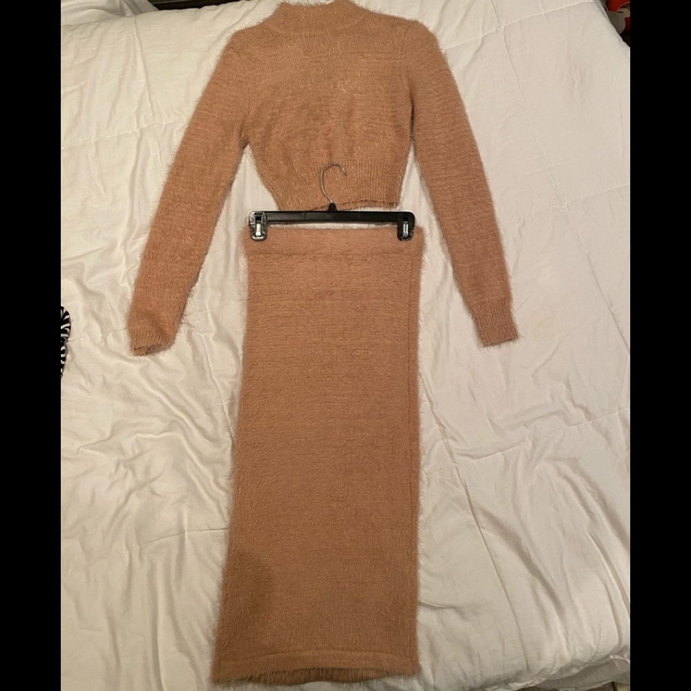 Arika Chicago red label top and long skirt